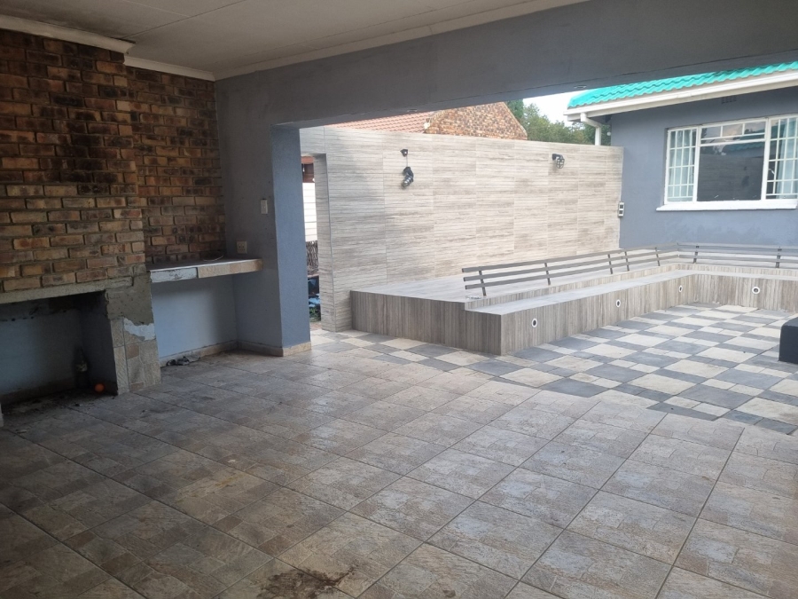 3 Bedroom Property for Sale in Vaalpark Free State